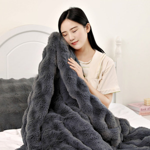<span class=keywords><strong>Couverture</strong></span> de luxe grise effet bulle pour la maison, douce fausse fourrure de lapin, portable, anti-boulochage, toutes saisons, pour lit Queen et King, idéale pour le bureau - Product Image 1