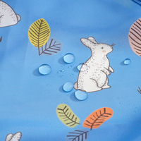 Bavoir pour enfants en polyester imperméable léger et mignon avec poche pliable, facile à nettoyer, avec fermeture à boucle et crochets, pour un usage quotidien