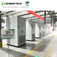 Armoire ESS tout-en-un haute tension 186 kW 372 kWh 209 kW 417 kWh à refroidissement liquide pour usage commercial