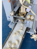 Machine de fabrication de boulettes momo automatique de bonne qualité Bun Bao Baozi à farce à la vapeur