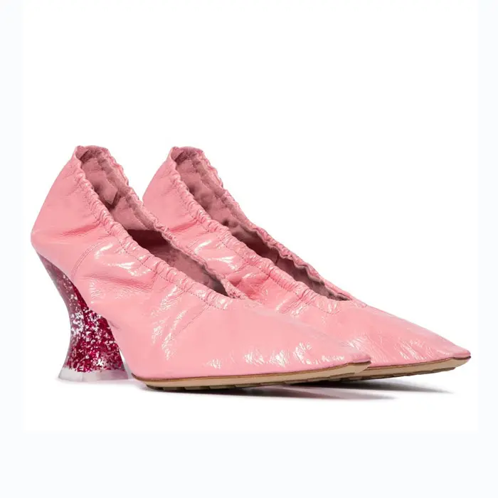 2021 Tendência da moda Vestido Sapatos de Salto Alto Pontas Do Dedo Do Pé Das Senhoras Das Mulheres De Luxo Bombas Rosa Sapatos