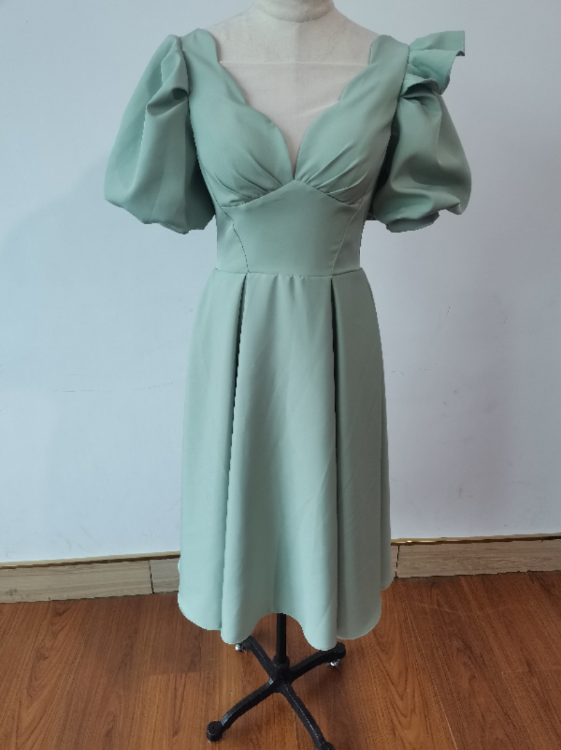 Night Out Elegance: 2021 Ice Green V-Neck Tea-Length Evening Gown with Puffy Sleeves - Perfect for Homecoming and Prom Night Out Elegance: 2021 Ice Green V-Neck Tea-Length Evening Gown with Puffy Sleeves - Perfect for Homecoming and Prom