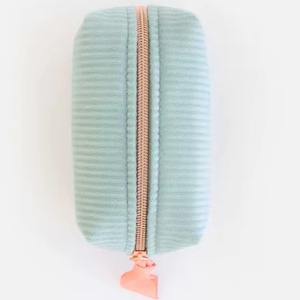 Bolsa de cosméticos de gama alta de Venta caliente conveniente bolsa de lápiz labial de lavado de pana moderna con cierre de cremallera patrón de letras de calidad - Product Image 4