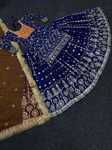 Broderie avec des sequins de 3 mm avec des franges fantaisie sur quatre côtés, Lehenga pour femmes, provenant d'un fabricant et fournisseur indien - Product Image 6