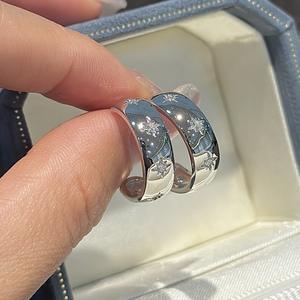 ต่างหูเงินแท้ S925 รูปดาวห้าแฉก ดีไซน์เฉพาะตัว เรียบหรู สไตล์วินเทจ วงแหวนแฟชั่นโค้งมน - Product Image 1