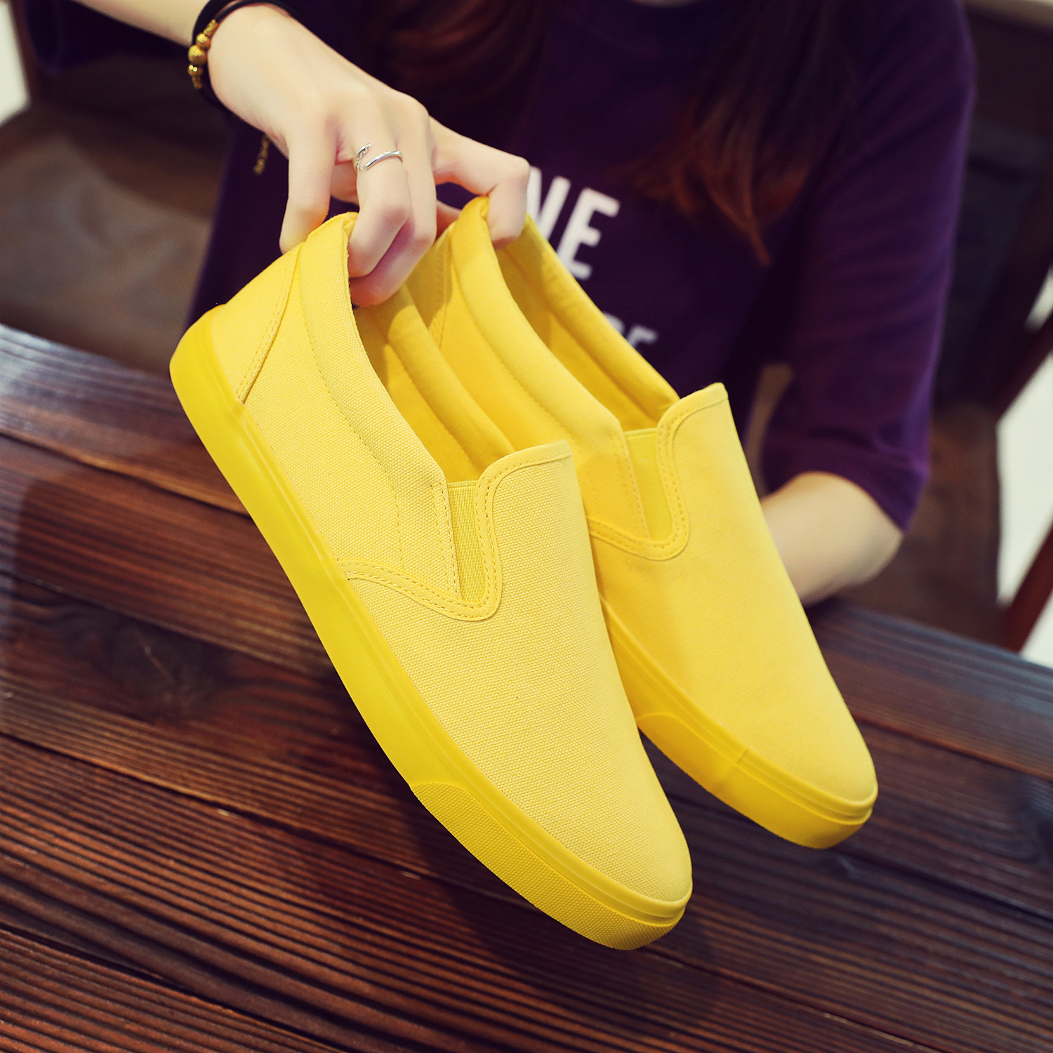 Jaune