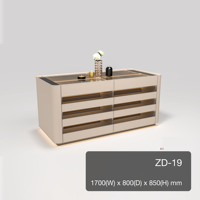 Îlot de dressing beige avec table de toilette, en similicuir microfibre, 8 tiroirs, remontoir de montres et miroir rétroéclairé pour dressing