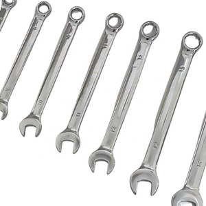 Llave de trinquete de doble propósito con acabado cromado pulido a espejo, que ahorra esfuerzo y es resistente a la oxidación, con caja abierta - Product Image 5