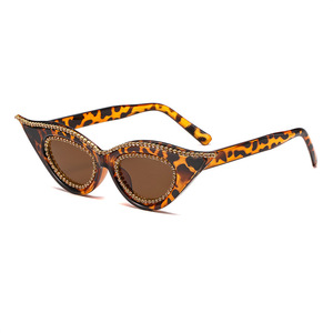 Cat-Eye Sunglasses Black Rhinestone Embellished UV400 Protection Women Fashionable Street Style Plastic Frame Ac Lens - Product Image 3