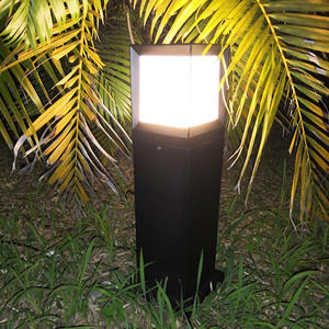 Lampe de jardin LED étanche de style européen classique d'extérieur Lampadaire antique en aluminium pour jardin - Product Image 3