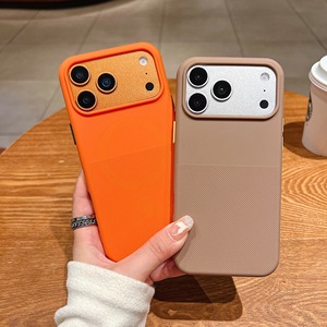 เคสโทรศัพท์แม่เหล็ก TPU สีส้มสำหรับ iPhone 14 Pro Max 13 12 11 ซีรีส์ รองรับการชาร์จไร้สาย สีพื้น - Product Image 1