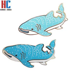 Épinglette en émail métallique moderne personnalisée, motif requin, vie marine, créatures océaniques et d'aquarium, cadeau artisanal, 20 ans d'expérience en usine - Product Image 5