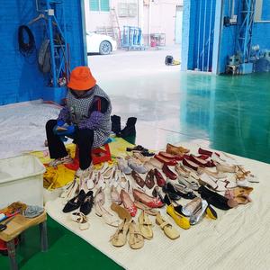 <span class=keywords><strong>Ballerine</strong></span> in Pelle Scamosciata con Decorazioni in Strass e Perle, Versatili e Comode, Slip-On con Punta Chiusa, Premium JackWen Factory - Product Image 4