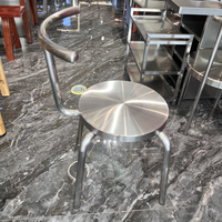Ensemble table et chaises en acier inoxydable : surface brillante résistante aux rayures pour les cafés, robuste, facile à nettoyer, parfait pour les environnements de café