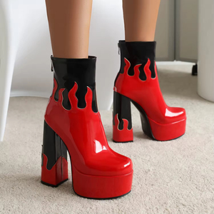 Stivali alla Caviglia con Plateau in Pelle Verniciata con Stampa Fiamma Gotica, Tacco Alto a Blocco, Stile Punk di Lusso Personalizzati per Donna - Product Image 3