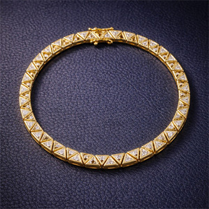 Bracelet Hip Hop en Diamants de Haute Qualité, Bracelet Maille Cubaine Doré Sertie de Diamants, Fait Main, Produit en Gros - Product Image 4