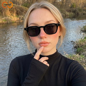 Gafas <span class=keywords><strong>de</strong></span> <span class=keywords><strong>Sol</strong></span> Polarizadas Retro Cuadradas TWOOO T1780 para Hombre <span class=keywords><strong>y</strong></span> Mujer, UV400, Montura Gruesa, Diseño <span class=keywords><strong>de</strong></span> Moda, para Conducir, Uso Diario, Venta al Por Mayor, OEM - Product Image 2