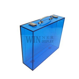 Caja <span class=keywords><strong>de</strong></span> almacenamiento acrílica moderna personalizada al por mayor, maletín portátil <span class=keywords><strong>de</strong></span> colores PMMA para <span class=keywords><strong>maquillaje</strong></span> <span class=keywords><strong>de</strong></span> ropa, Maleta acrílica portátil - Product Image 3