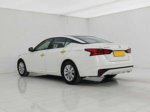 Offre Spéciale Nissan Teana Berline XL 2.0L CVT 159HP 5.9L/100km Clé Intelligente Cuir Foncé R16 Toit Ouvrant Panoramique Euro VI LED - Product Image 3