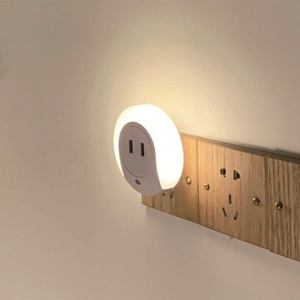 Luz LED con Sensor de Iluminación Automática de Forma Redonda de Alta Calidad 2024, con Puerto de Carga USB Dual - Product Image 2