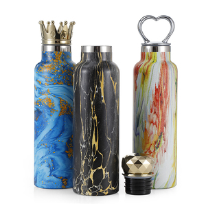 Botella de Agua Aislada de Doble Pared de Acero Inoxidable de 24 oz con Tapa Corona y Pajita, Libre de BPA, Ideal para Regalos Empresariales - Product Image 2
