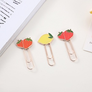 Creative petit dessin animé frais fruits <span class=keywords><strong>trombone</strong></span> mignon étudiant fournitures de bureau signet en métal Durable - Product Image 3
