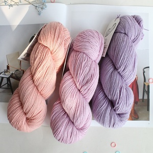Hilo de Tejer a Mano Amano Chaski Superwash, Mezcla de <span class=keywords><strong>Lana</strong></span> Merino, Algodón Pima <span class=keywords><strong>y</strong></span> <span class=keywords><strong>Lino</strong></span>, 100 Gramos, Colorido - Product Image 3