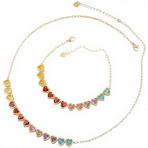 Ensemble de bijoux collier et bracelet en forme de cœur, couleurs bonbons tendance 2024, plaqué rhodium, zircone colorée, cadeau de mariage - Product Image 3