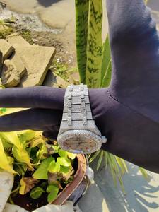 Proveedor indio de relojes de acero inoxidable con diamantes VVS y función de fecha para uso en la oficina y viajes, disponible para la venta. - Product Image 5