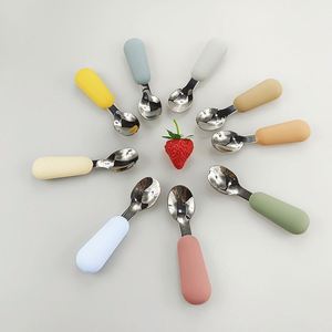 Ensemble cuillère et fourchette pour bébé en silicone de qualité alimentaire, écologique, durable, sans BPA, compatible lave-vaisselle, pour les repas des tout-petits et des enfants - Product Image 2