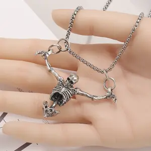 Design Jewelry Neo Gothic Interlocking Loop Halloween Necklace Alloy Long Box Chain Handcuff Skull Pendant Necklace