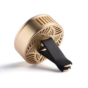 Difusor de Aromaterapia para Auto, con Clip para Rejilla de Ventilación, Diseño Circular de Lujo, con Adhesivo Epóxico y Imán Metálico Plateado - Product Image 6