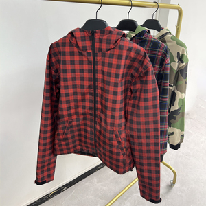 แจ็คเก็ตกันลมสำหรับผู้ชายแจ็คเก็ตกันลมกันน้ำกันลมมีฮู้ดน้ำหนักเบามีซิปออกแบบได้ตามต้องการ - Product Image 1