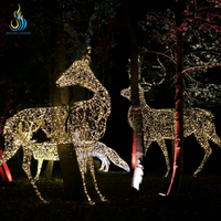 Große Outdoor-Rentier-Wasserdichte Motiv-Lichtskulptur Handgefertigte Festivallaterne für Weihnachtsthemenparks und Gärten