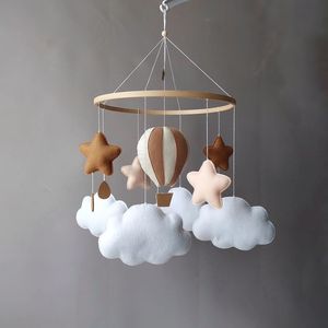 Montgolfière personnalisée mobile pour bébé vente en gros de mobile en feutre rotatif neutre amovible bon marché nordique - Product Image 1