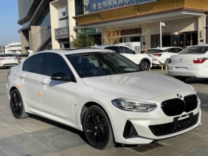 <span class=keywords><strong>BMW</strong></span> <span class=keywords><strong>Serie</strong></span> <span class=keywords><strong>1</strong></span> <span class=keywords><strong>2022</strong></span> 125i M Sport Night Edition Usado Barato, Inventario de Concesionario, Sedán para Exportación, Autos Usados de <span class=keywords><strong>Segunda</strong></span> <span class=keywords><strong>Mano</strong></span> - Product Image 3