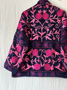 Chaqueta de terciopelo suzani, Chaqueta corta de terciopelo, Chaqueta suzani para mujer, Abrigo corto de terciopelo, Chaqueta bordada suzani - Product Image 4