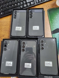Fnban ขายส่งสมาร์ทโฟนมือสองของแท้สำหรับ Samsung <span class=keywords><strong>Galaxy</strong></span> S24fe 5g โทรศัพท์มือถือมือสอง S24 S24 <span class=keywords><strong>ultra</strong></span> <span class=keywords><strong>S23</strong></span> <span class=keywords><strong>ultra</strong></span> <span class=keywords><strong>S23</strong></span> - Product Image 2