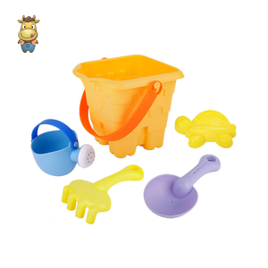 Ensemble de 5 jouets de plage en PE souple et silicone, seau à sable, pelle, râteau, arrosoir, ensemble de jeux de sable d'été pour enfants en plein air - Product Image 1