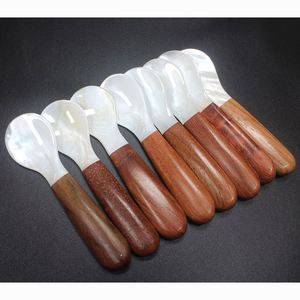 Cuillère à caviar personnalisée en bois naturel et nacre de 10 cm pour dîner élégant - Product Image 2