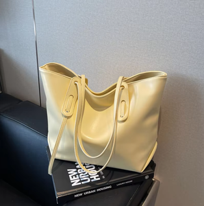 Sac fourre-tout minimaliste jaune beurre 2026 KH, grande capacité, sac à bandoulière en cuir PU souple pour femme, idéal pour le bureau - Product Image 2