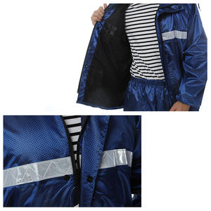 Conjunto de impermeable y pantalones de lluvia para trabajo transfronterizo, tela jacquard recubierta de PVC, diseño dividido a prueba de explosiones, ropa de lluvia para camping para adultos - Product Image 3