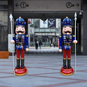 Vente en gros de dessin animé <span class=keywords><strong>Casse</strong></span>-<span class=keywords><strong>Noisette</strong></span> Sculpture FRP Peint Personnages pour centre commercial Hôtel Entrée Résine Soldats Bienvenue Décoration - Product Image 2