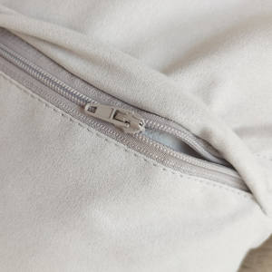 2025 Örnek Destek Fabrikası Doğrudan Satış Yüksek Kaliteli Tibet Moğol Çok Yumuşak Kuzu Kürkü Bej Minderler/yastıklar - Product Image 4