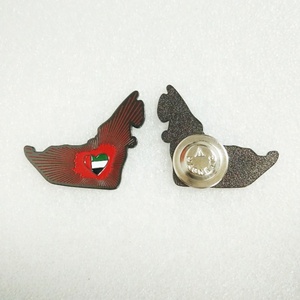 Emirats <span class=keywords><strong>Arabes</strong></span> <span class=keywords><strong>Unis</strong></span> 54 54e fête nationale EAU <span class=keywords><strong>carte</strong></span> en forme de métal magnétique poitrine broche badge nouveau design meilleur vendeur vente - Product Image 1