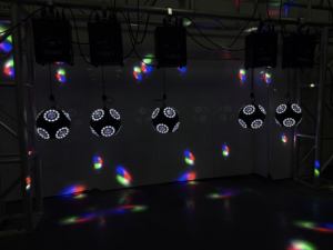 새로운 클럽 무대 RGBW LED 키네틱 축구 천장 조명 DMX512 제어 IP33 정격 색상 변경 스마트 홈 장식 조명 - Product Image 3