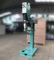 Boîte de chiffre d'affaires en carton creux ondulé PP Machine de soudage par ultrasons soudeuse en plastique à ultrasons pour boîte de chiffre d'affaires
