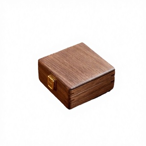 Boîte à bijoux Chengyang de luxe en bois de noyer massif, faite à la main, avec compartiments ajustables, anti-ternissement et hermétique - Product Image 2