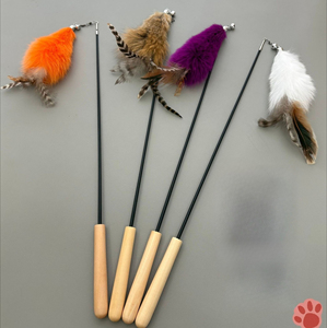 Juguete Telescópico para Gatos al por Mayor, Palo Largo con Plumas de Pelo de Zorro, Resistente a Arañazos y Mordeduras - Product Image 2