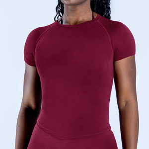 Magliette da yoga ZH043 a lunghezza fianchi, da donna, in spandex, invernali, traspiranti, a maniche corte, elasticizzate in quattro direzioni, aderenti, per palestra e allenamento. - Product Image 5